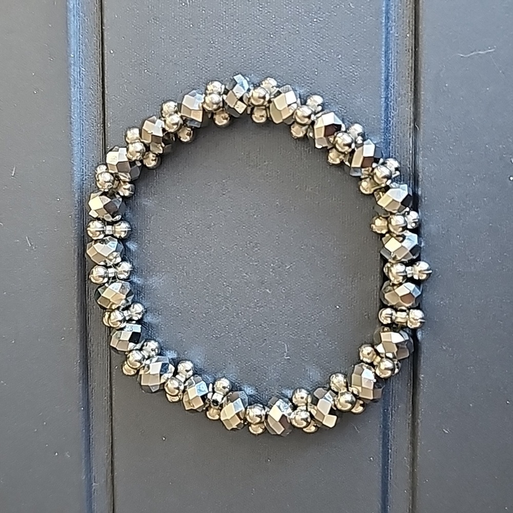 Faceted Beaded Stretch Bracelet - Hematite - Picture 3 of 3